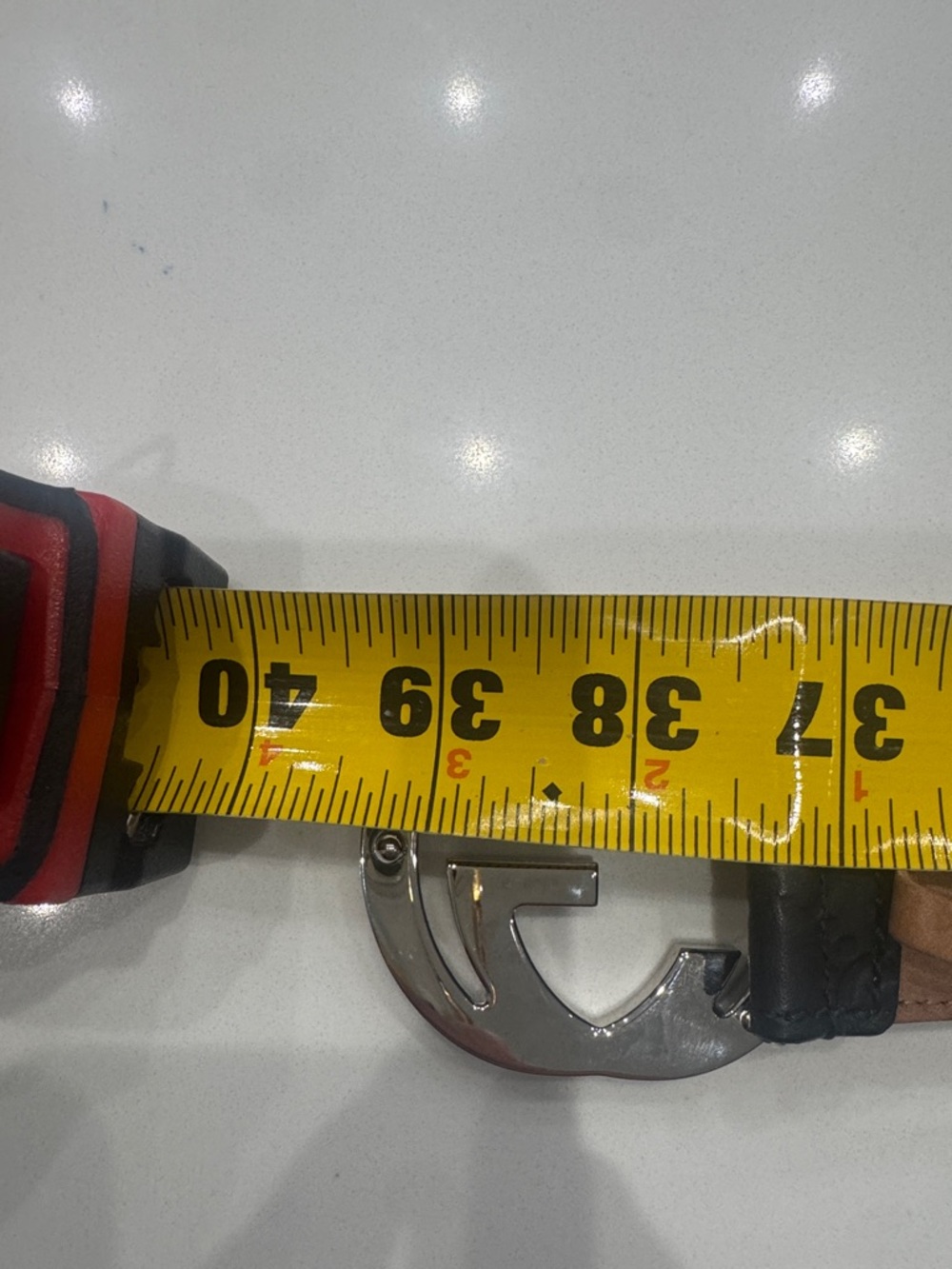 Gucci Black Leather Belt with Silver Interlocking G - Picture 9 of 10
